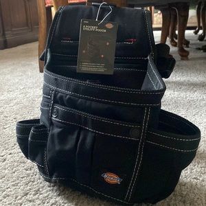 Utility pouch with 8 pockets